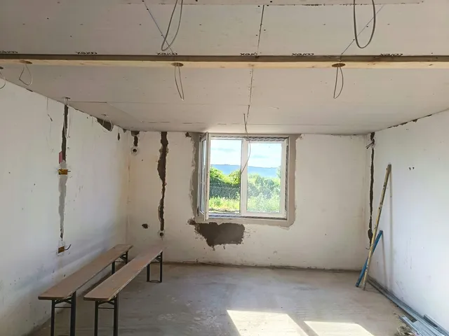 Priprema prostora za renoviranje Bela Crkva